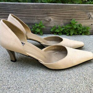 STUART WEITZMAN Vintage 90s Sz 7.5 Designer Slip On Heels Shoes Beige​​​​​​​